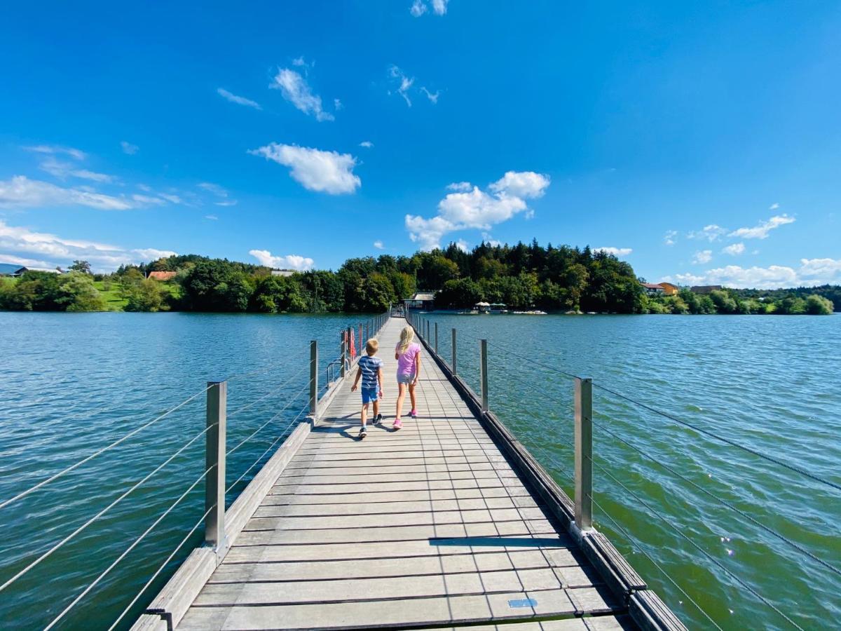 Greenvalleyglamping Sesce Pri Preboldu Екстериор снимка