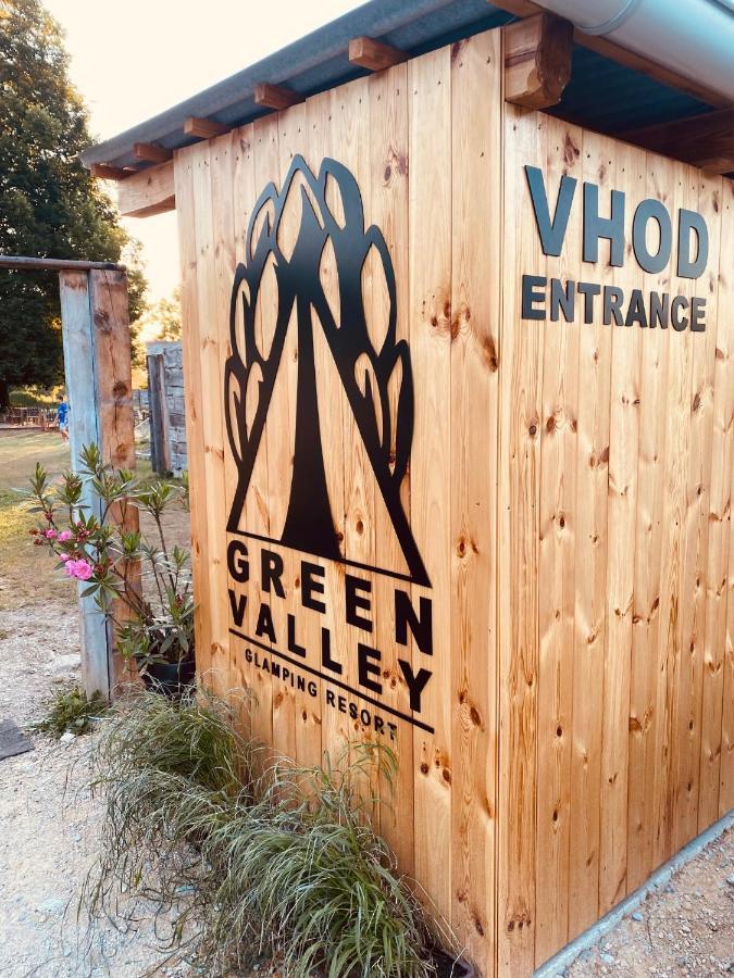 Greenvalleyglamping Sesce Pri Preboldu Екстериор снимка
