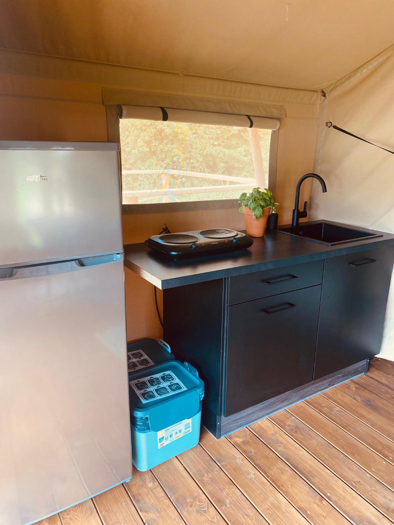 Greenvalleyglamping Sesce Pri Preboldu Екстериор снимка